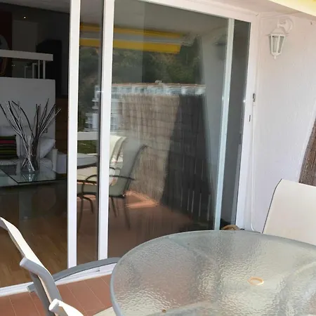 Carabela-siente La Brisa Del Mar Lejlighed